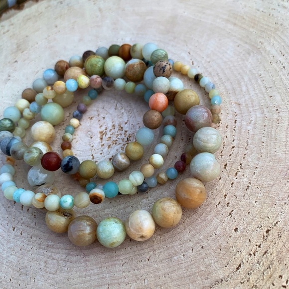 Natural Multicolor Amazonite Round Smooth High-Quality Gemstone Bead Bracelets - Picture 9 of 9